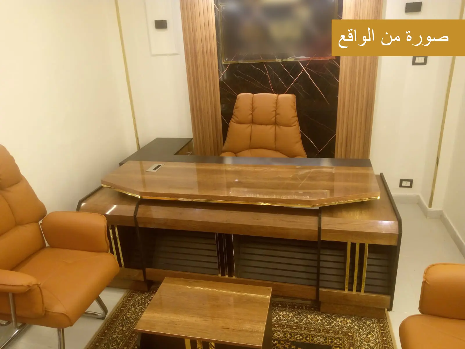 مكتب مدير بني خشبي فاخر